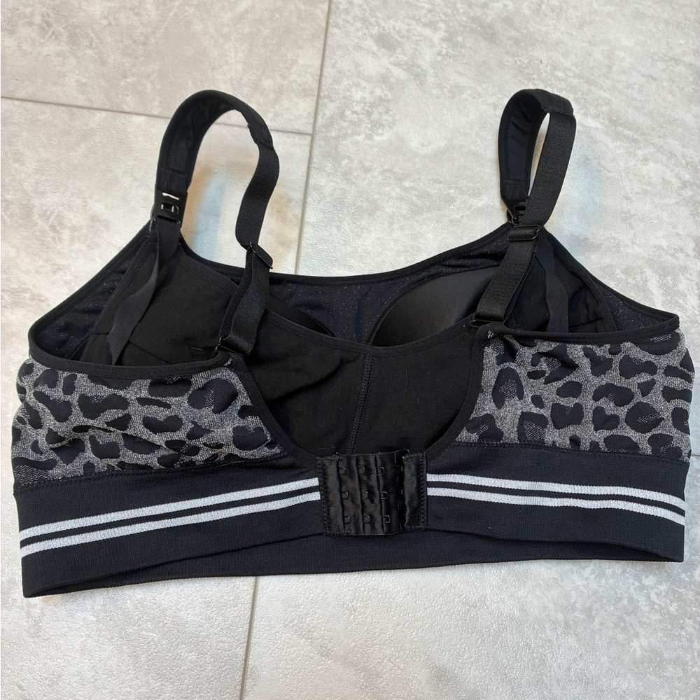 Momcozy all in one nursing & pumping sports bra - Picture 5 of 6